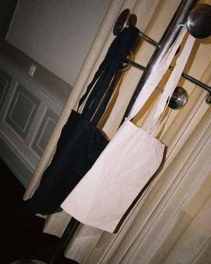 Light tote bag