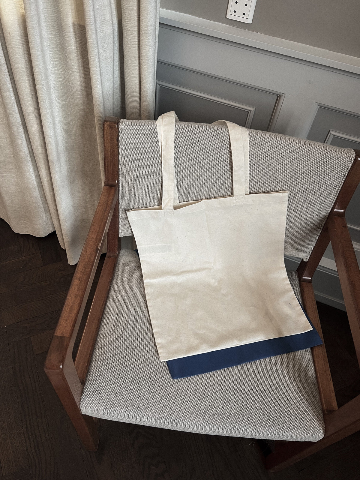Light tote bag i raw og navy